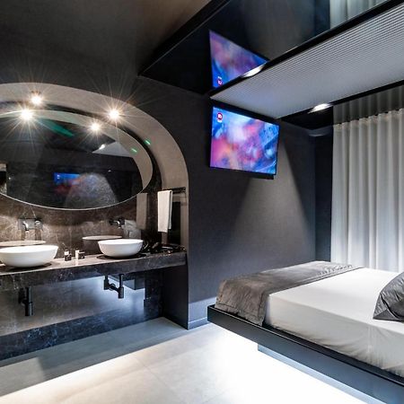 4 Suites " Unconventional Living Rooms " CTA Eksteriør bilde