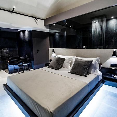 4 Suites " Unconventional Living Rooms " CTA Eksteriør bilde