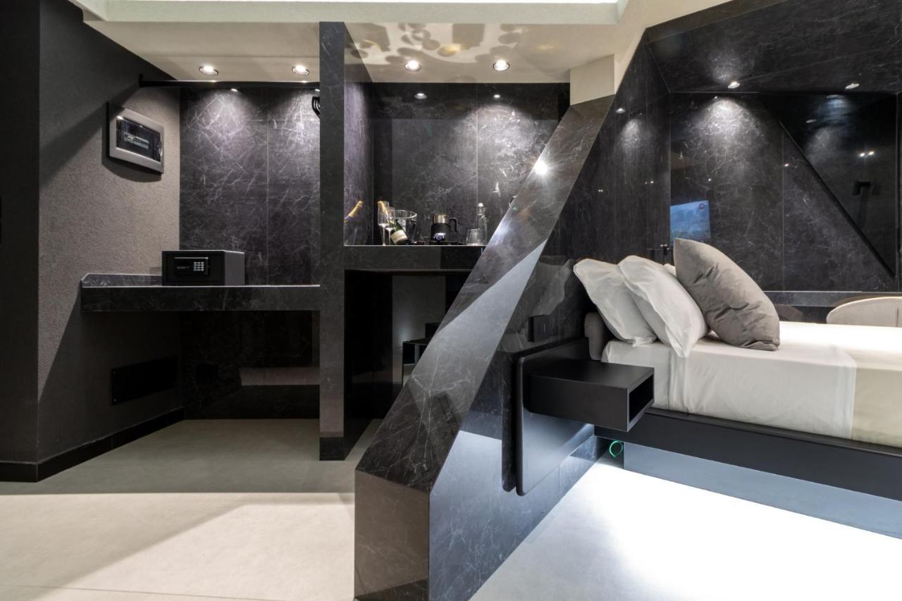 4 Suites " Unconventional Living Rooms " CTA Eksteriør bilde