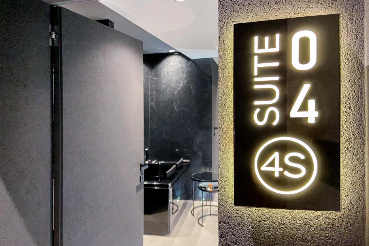 4 Suites " Unconventional Living Rooms " CTA Eksteriør bilde