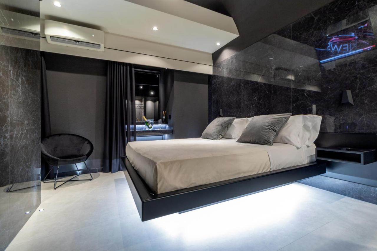 4 Suites " Unconventional Living Rooms " CTA Eksteriør bilde