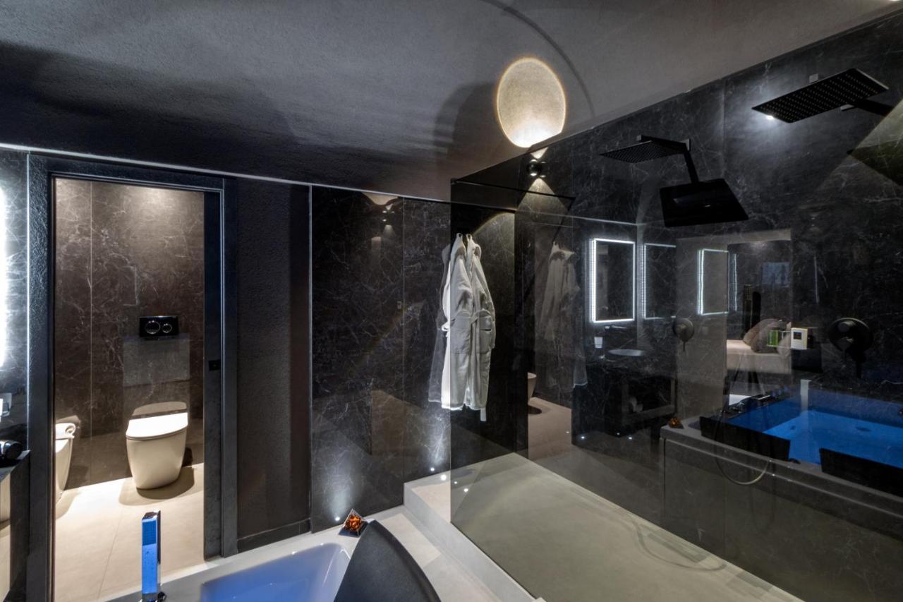 4 Suites " Unconventional Living Rooms " CTA Eksteriør bilde