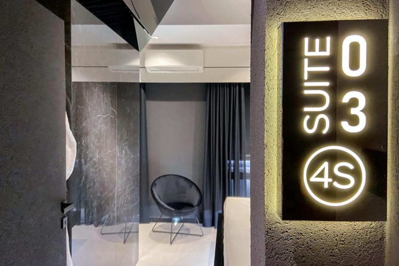4 Suites " Unconventional Living Rooms " CTA Eksteriør bilde