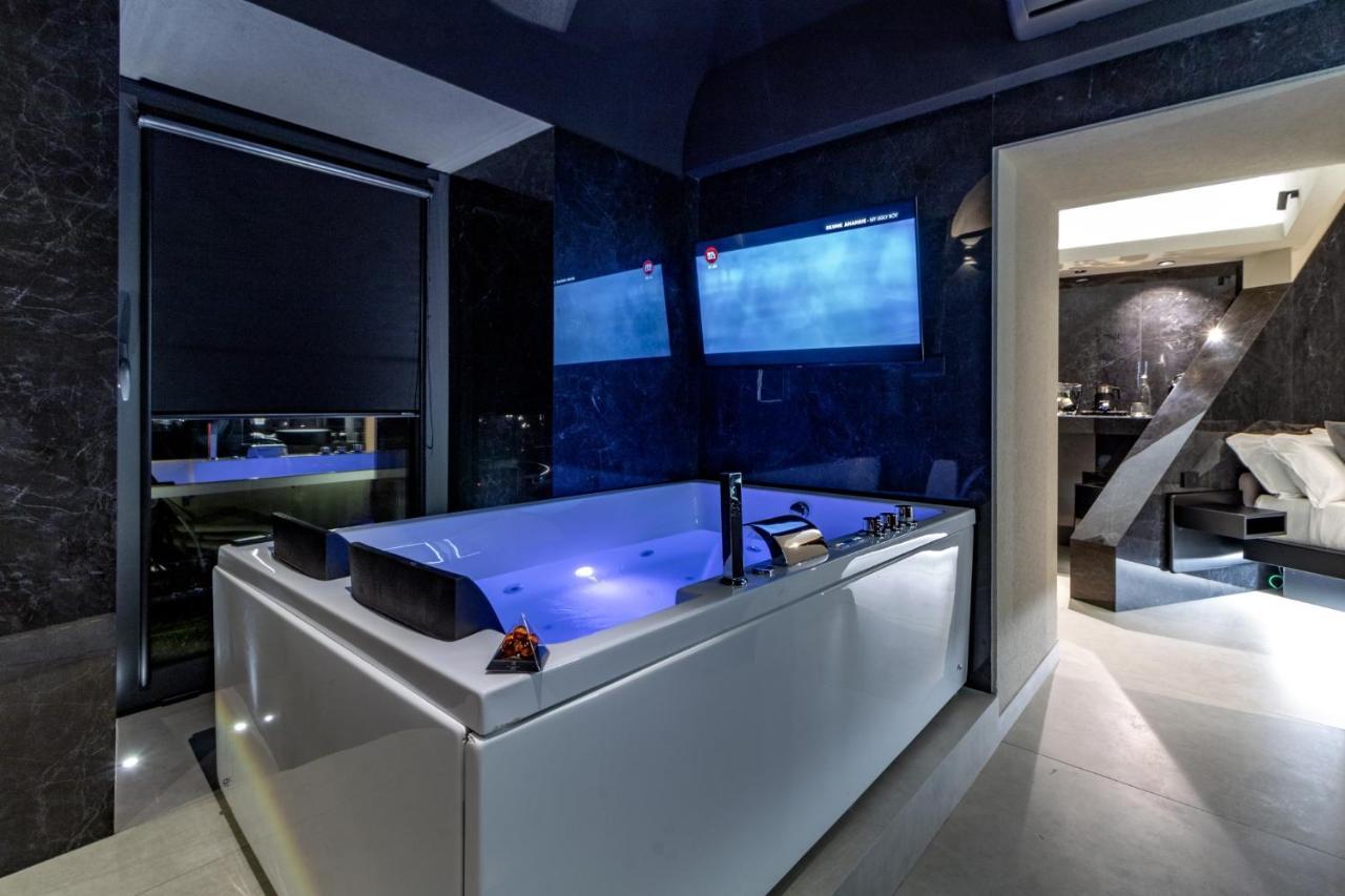 4 Suites " Unconventional Living Rooms " CTA Eksteriør bilde