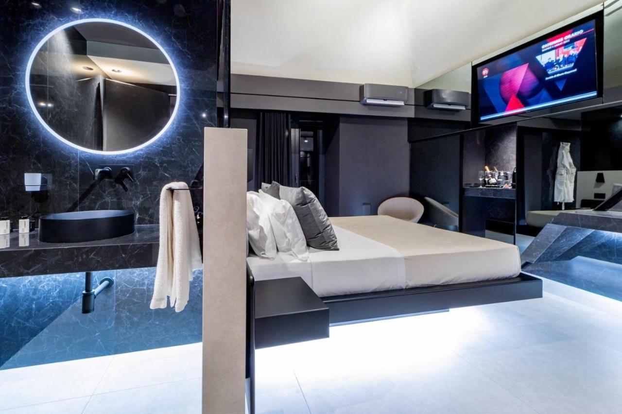 4 Suites " Unconventional Living Rooms " CTA Eksteriør bilde