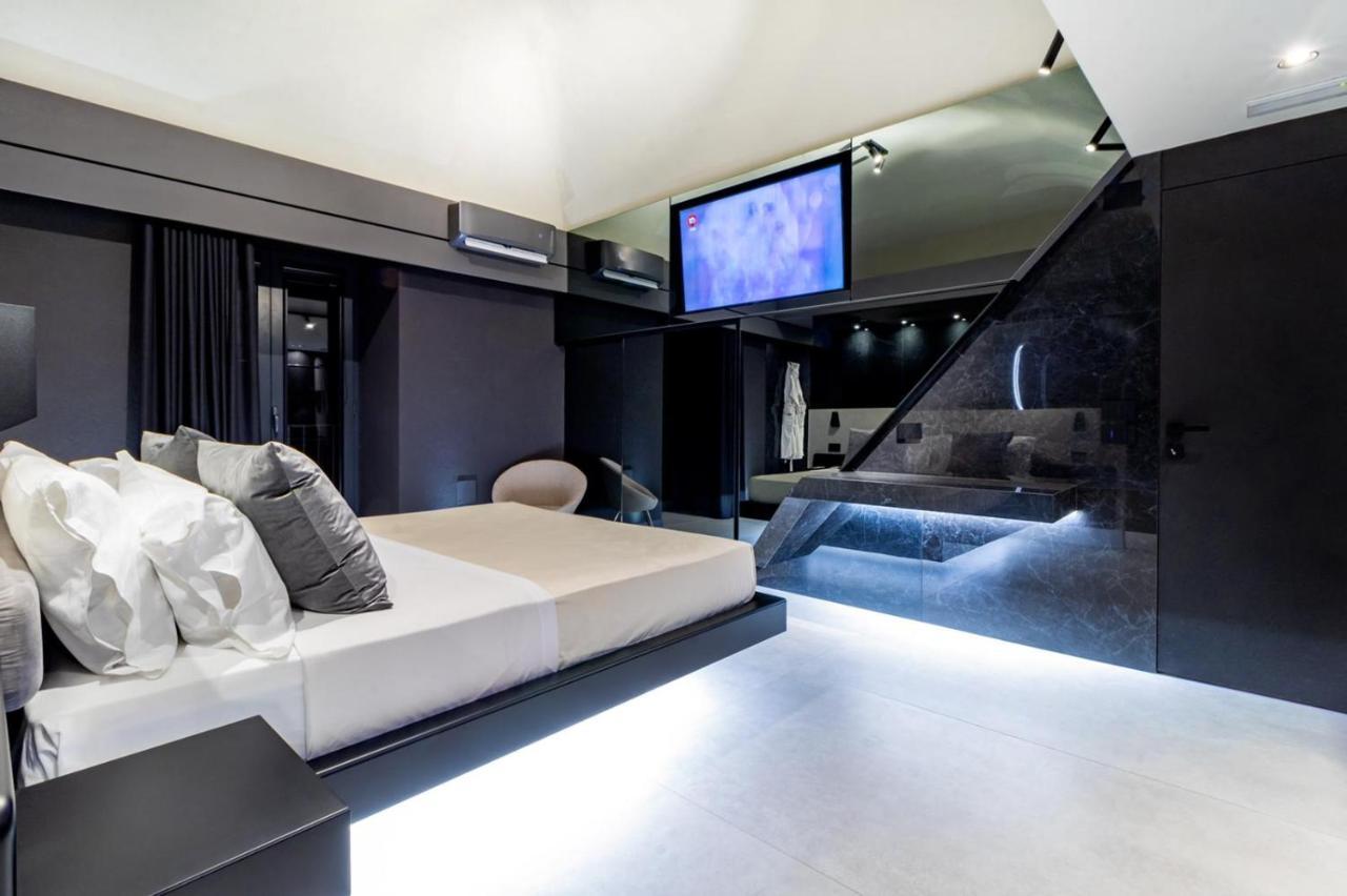 4 Suites " Unconventional Living Rooms " CTA Eksteriør bilde