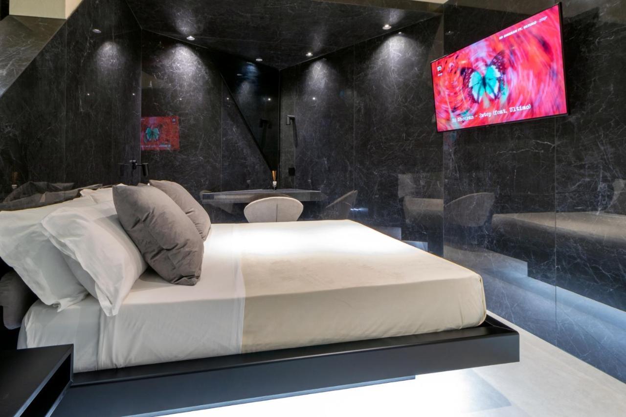 4 Suites " Unconventional Living Rooms " CTA Eksteriør bilde